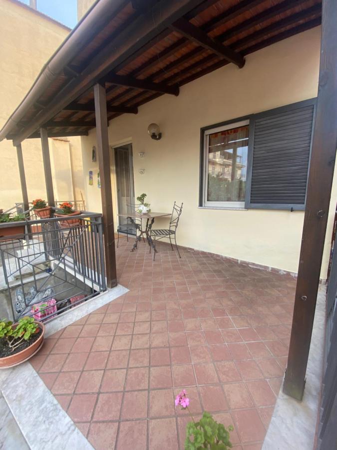 Appartamento In Villa Alle Falde Del Vesuvio Наполи Екстериор снимка